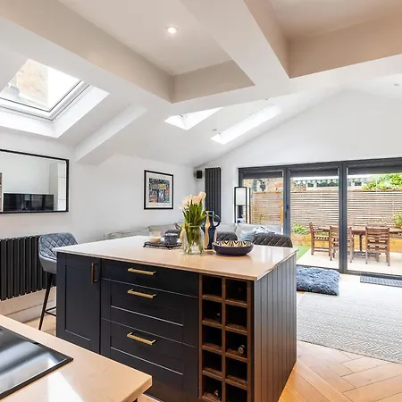 Luxury Fulham Retreat *