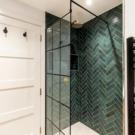Luxury Fulham Retreat Apartment *