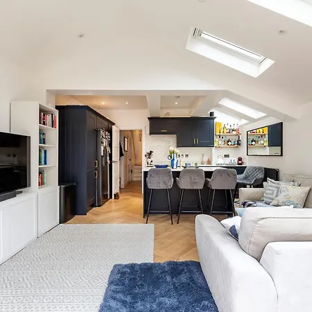 Luxury Fulham Retreat Apartment *