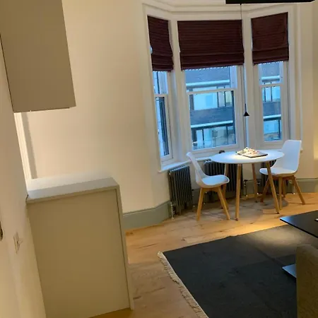 Apartment Regents Park London