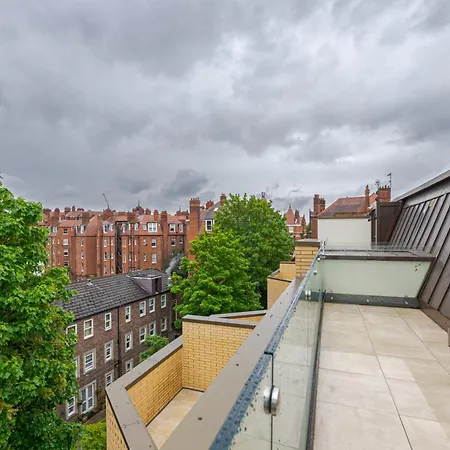 Arcadia Residences - Luxury In Kensington Apartment *