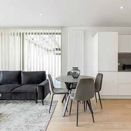 Khayat Homes - The Khalifa - One Bed Luxury * London