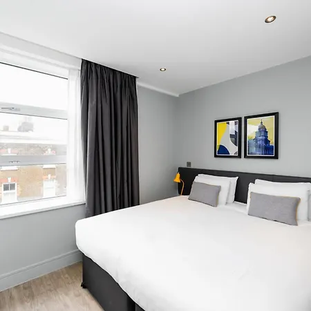 Staycity Greenwich High Road Aparthotel 3*