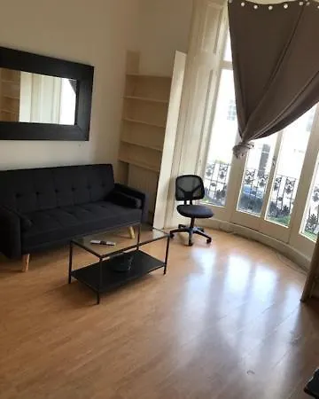 Paddington Patio Apartment *