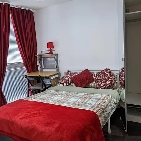 Travelstop #london-ealing