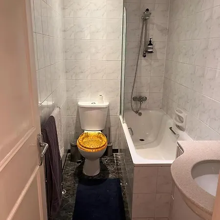 Paddington Patio Apartment