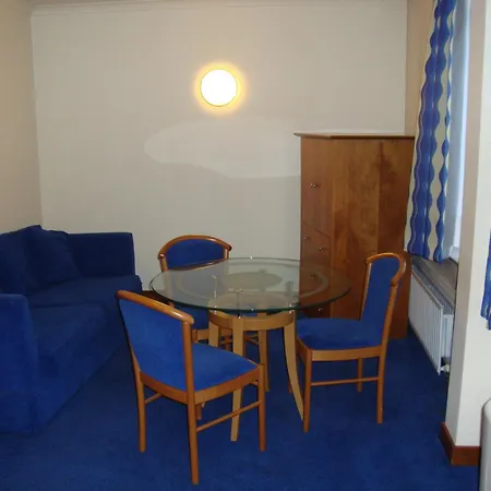 - Wembley International Hotel Londen