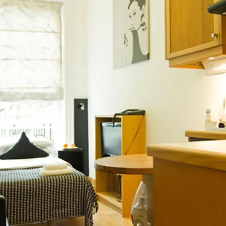 Apartment Studios2let *