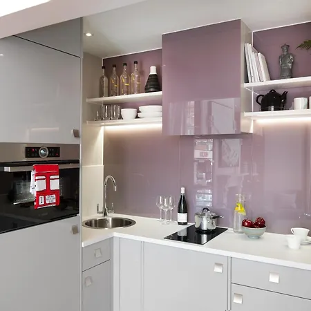 The Athenaeum & Residences Londra