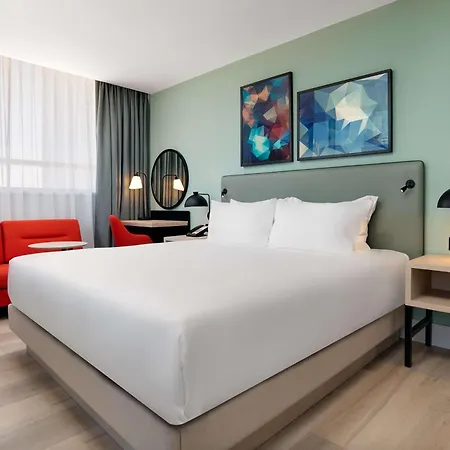 Hyatt Place East 4*