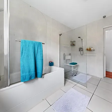 Clapham Serenity Garden Retreat With Free Parking * Londra