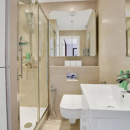 Chelsea Cloisters Studio By Eagle Apartment