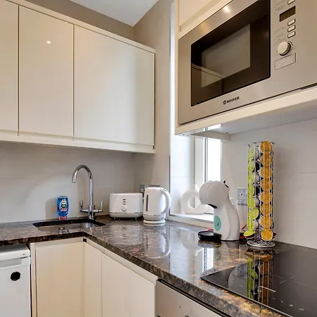 Apartment Chelsea Cloisters Studio By Eagle *