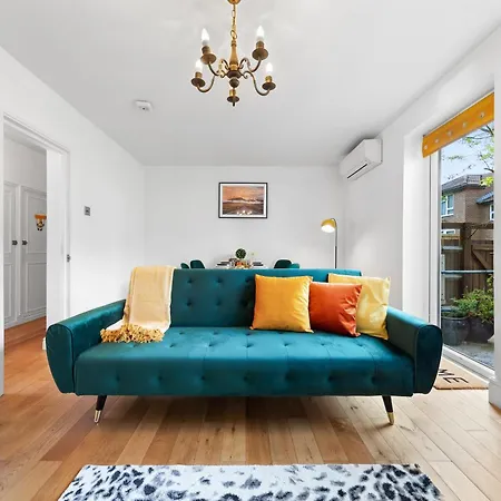 Clapham Serenity Garden Retreat With Free Parking * Londra