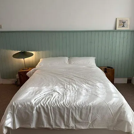 Golders Apartment London