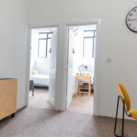 Stylish Comfort In London Finchley