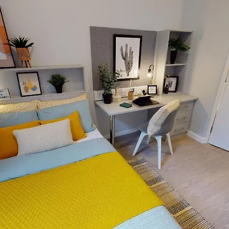Student Only Private Ensuite At Will Wyatt Court Homestay London