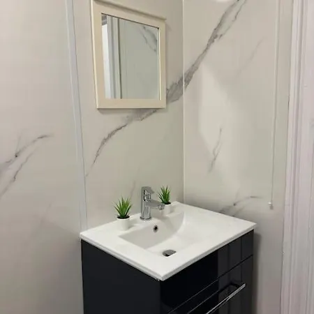 Apartment 2 • Double Bed In King's Cross *