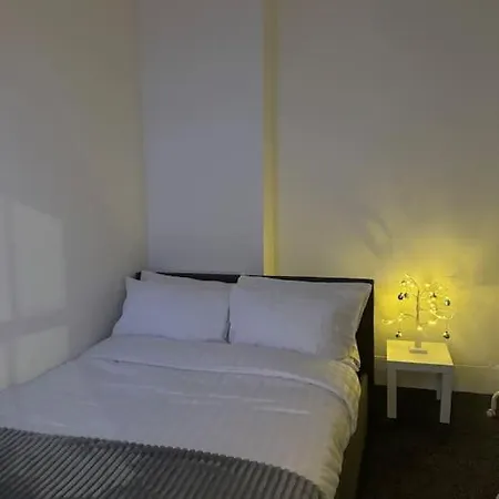 2 • Double Bed In King's Cross London