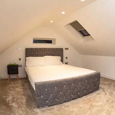 Bonneville House, Private Jacuzzi And Modern Interior Holiday home *