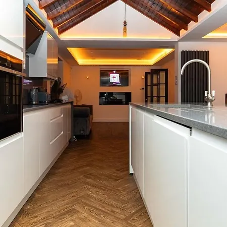 Bonneville House, Private Jacuzzi And Modern Interior *