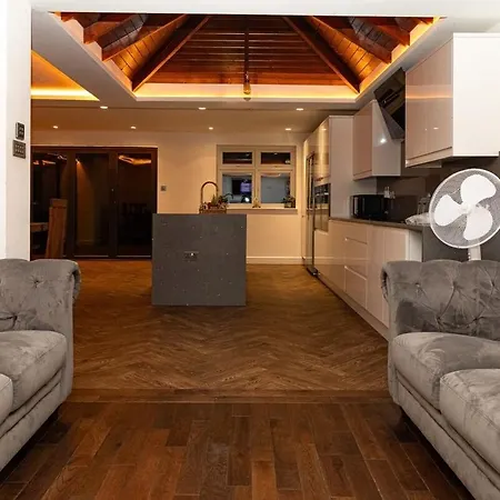 Holiday home Bonneville House, Private Jacuzzi And Modern Interior *