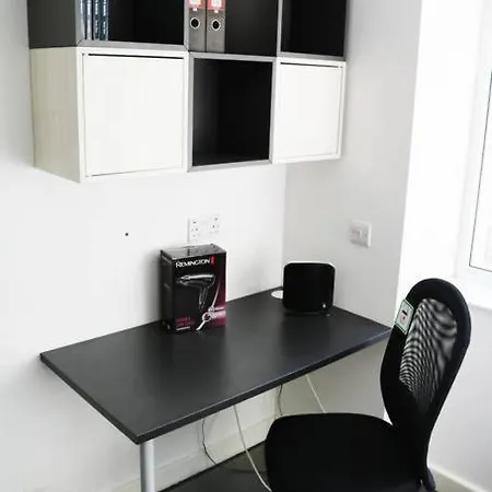 Studio Flat Farringdon * London