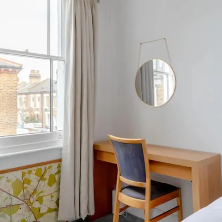 Holiday home Beautifully Designed 2bd House - By Queen's Park! London