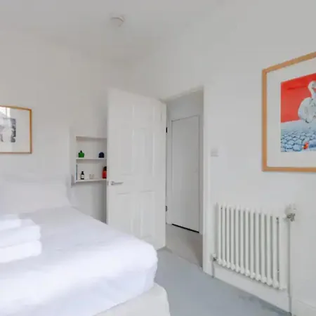 Holiday home Beautifully Designed 2bd House - By Queen's Park! *