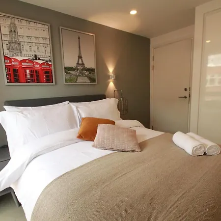 Ft6 Penthouse Apartment London