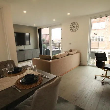 Ft6 Penthouse * London