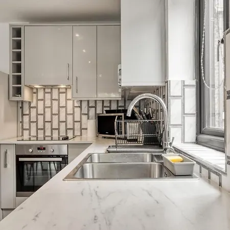 Appartement Luxurious Hidden Gem In Wandsworth Londen