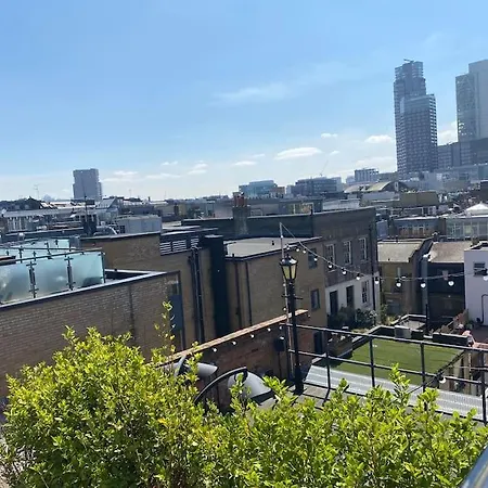 Shoreditch 3 Bed 2 Bath Large Terrace & Park View Apartment