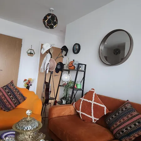 Luxury In London Apartment