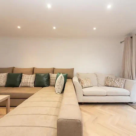Pass The Keys Gorgeous 4 Bedroom House Near Station Mins To London * Sidcup