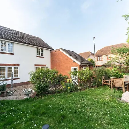 Pass The Keys Gorgeous 4 Bedroom House Near Station Mins To London * Sidcup