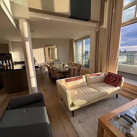 Penthouse In Canary Wharf Apartment London