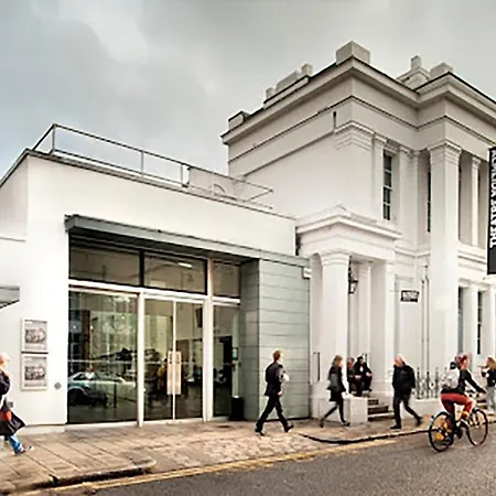 Apartment Charming 2-bedroom Flat With Private Balcony Near Islington Station, Canonbury