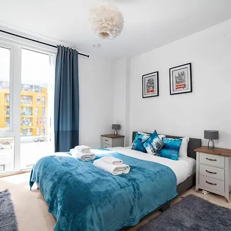 Modern 1-bed With Panoramic View In *