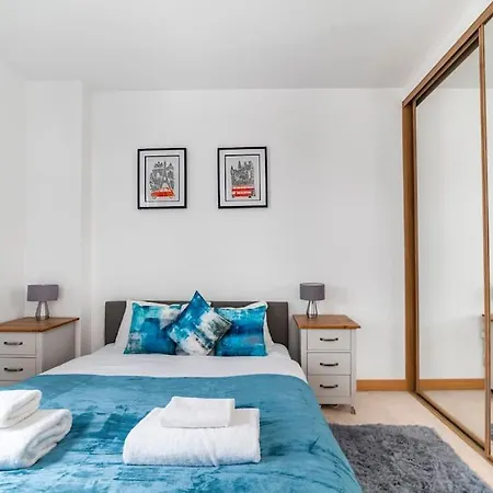 Apartment Modern 1-bed With Panoramic View In