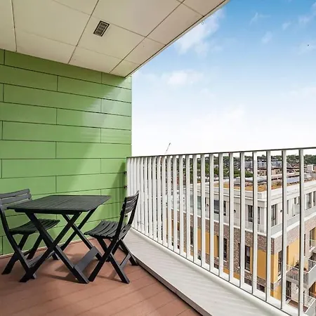 Modern 1-bed With Panoramic View In Apartment *