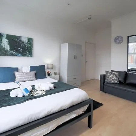 S5 Full In Kilburn With Kitchen Zone 2 Apartment London