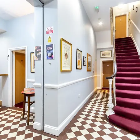 Coronation Hotel 3*