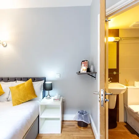 Coronation Hotel 3*