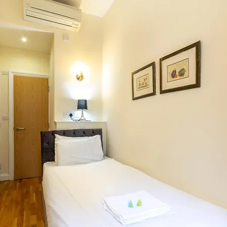 Hotel Coronation 3*