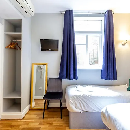 Hotel Coronation 3*