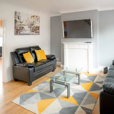 Riverside Thames & O2 Arena Retreat - Luxury 2bhk