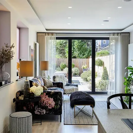 Apartment Stylish Interiors Garden Parking 3brb Flat