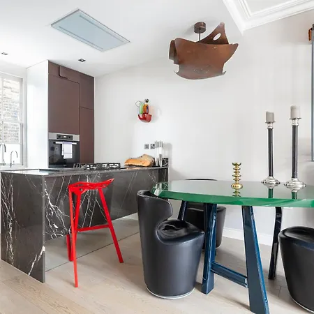 Architectural Triplex House In Heart Of Chelsea Apartment London