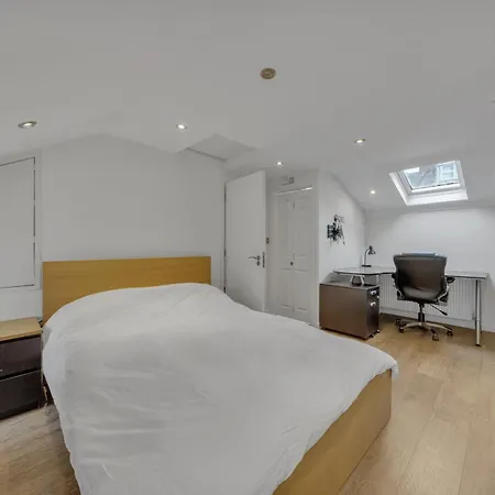 Mews House In Maida Hill With Free Parking * London
